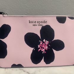 Kate Spade Medium Size Floral L Shape Wristlet New With Tags