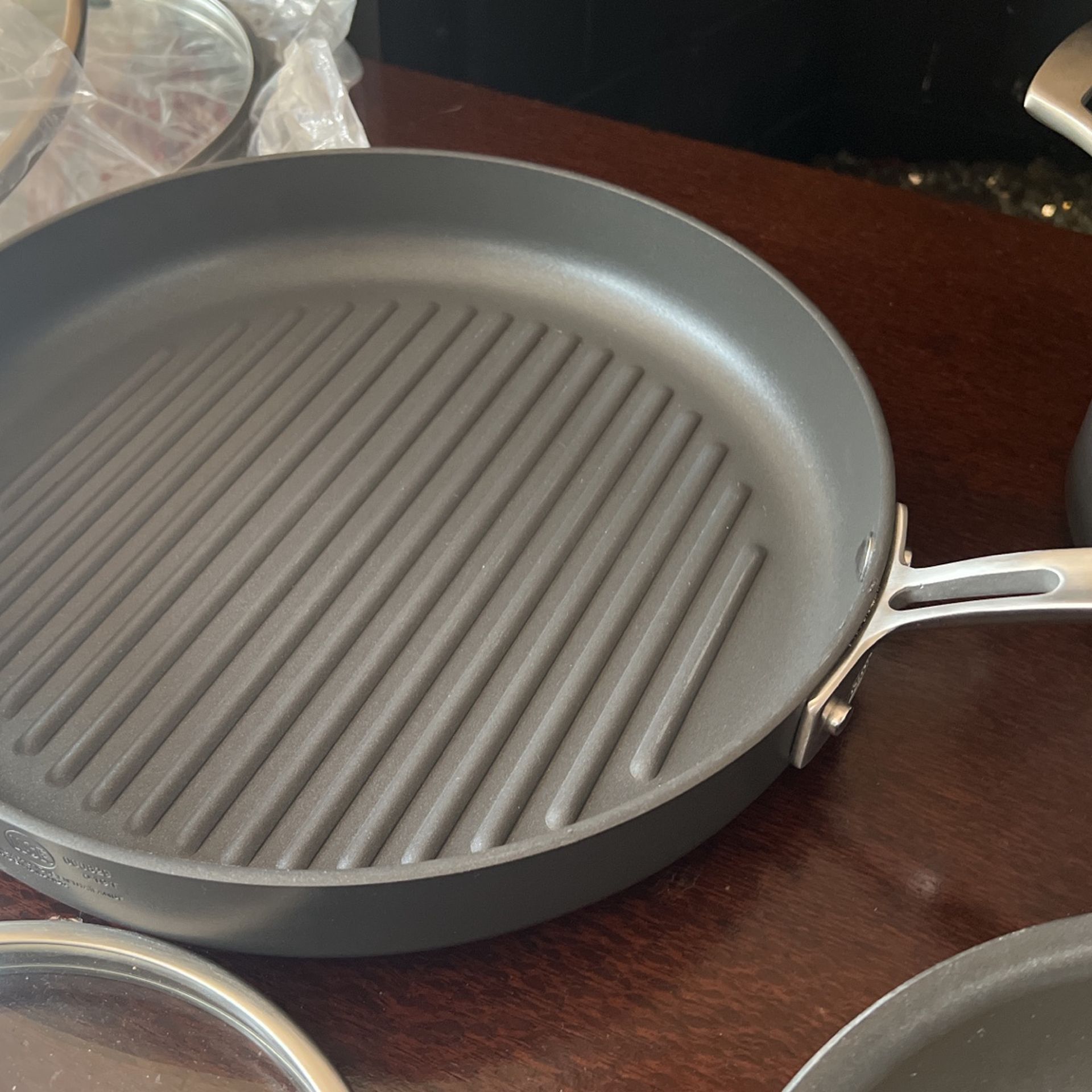 Kirkland Cookware Set for Sale in Dallas, TX - OfferUp