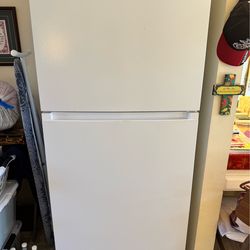 Midea 18 cubic feet refrigerator