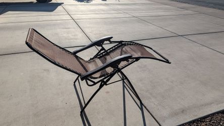 Gravity chair