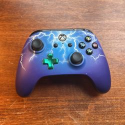 PowerA Enhanced Wired Controller for Xbox One - Spider Lightning