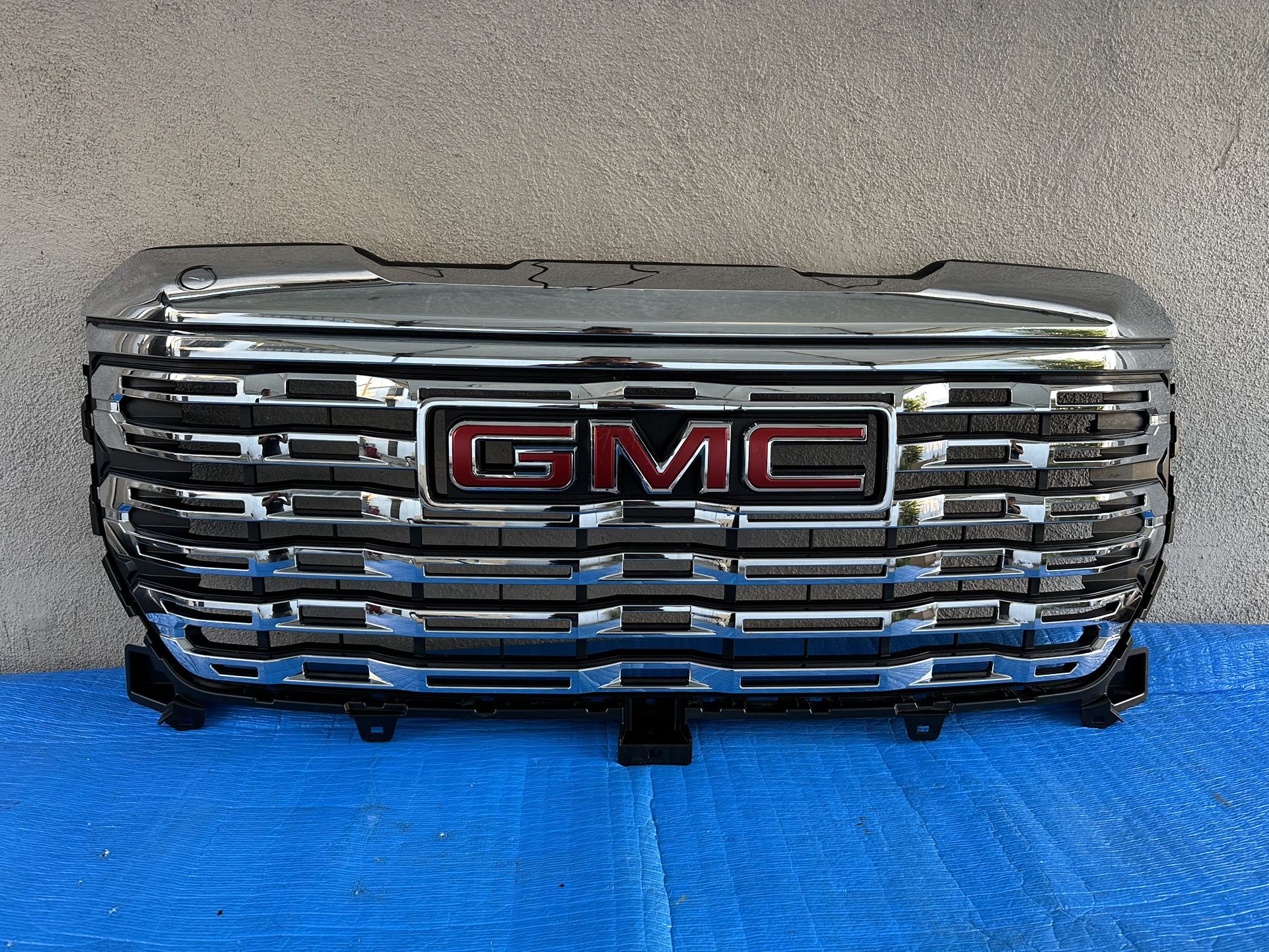 2022 2024 GMC SIERRA 1500 DENALI CHROME FRONT GRILLE OEM
