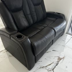 Loveseat And Reclining Electric 