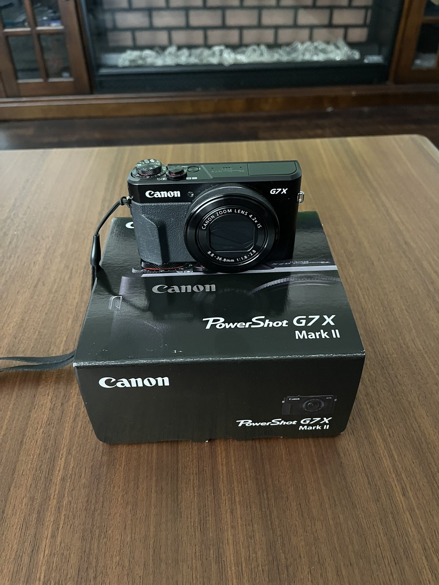 Canon PowerShot G7x Mark II