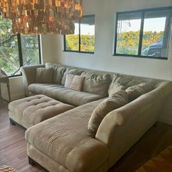 COMFY CLEAN SECTIONAL & OTTOMAN