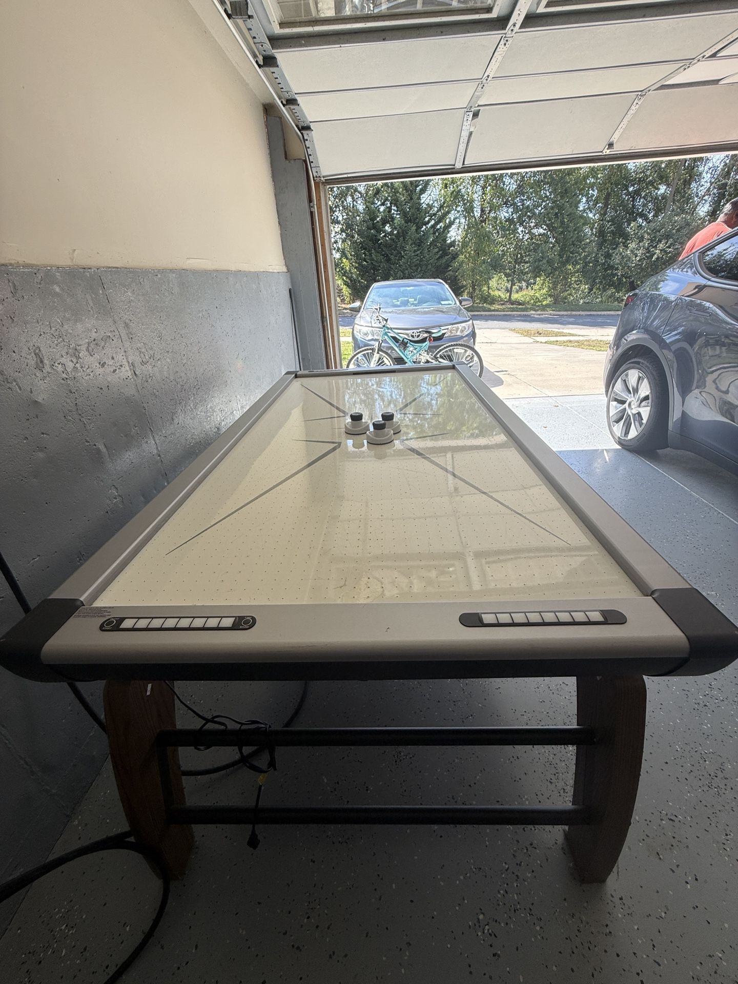 Air Hockey Table