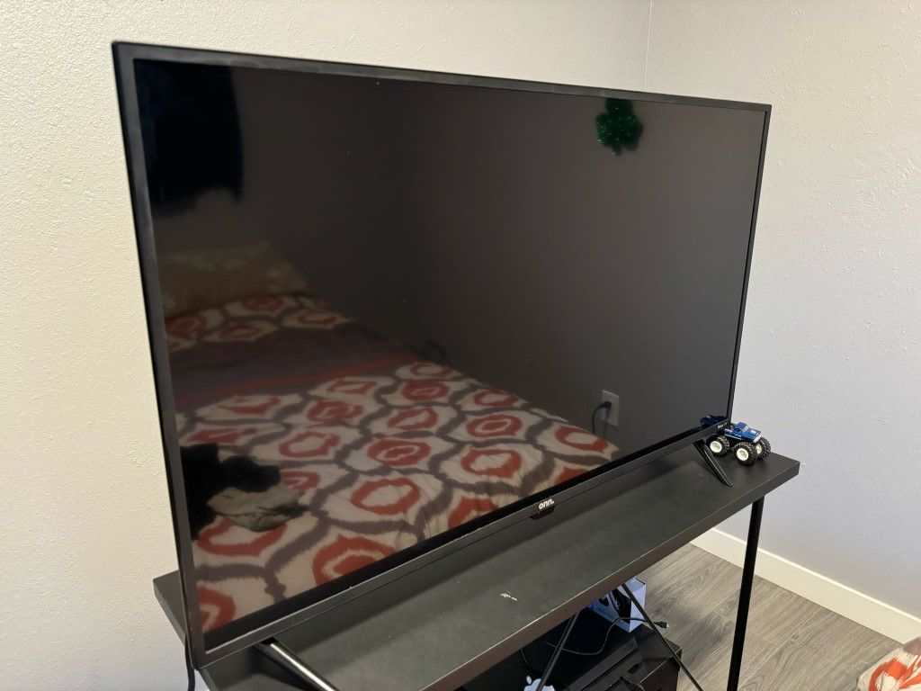 TV Onn Roku 43"