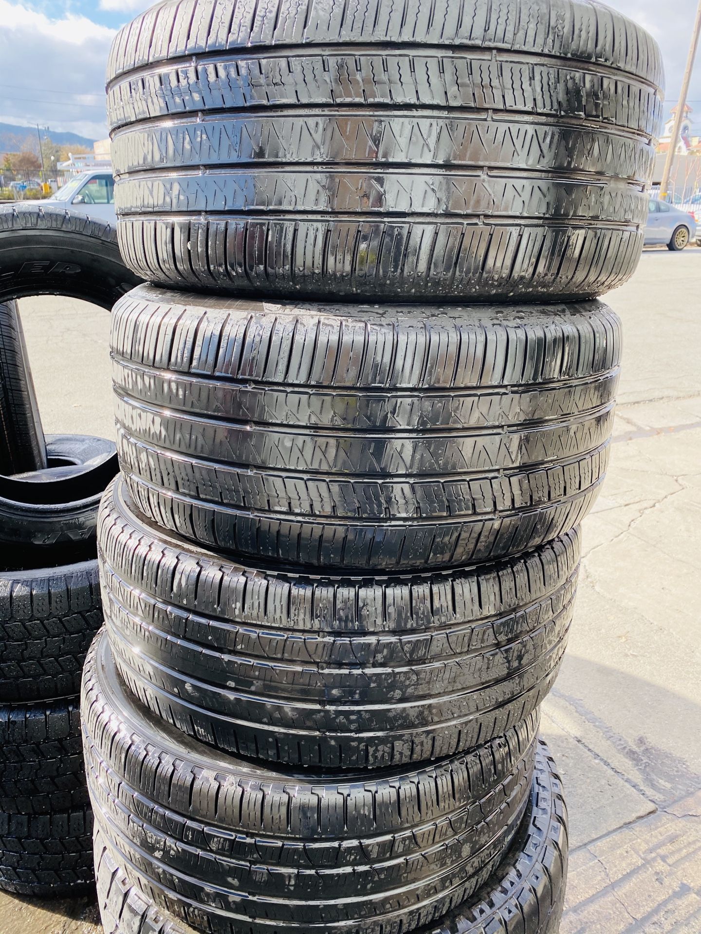 19” 4 used tires 255/50R19