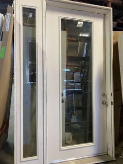 Prehung Exterior Door Fiber Glass Whit Sideline Almos New