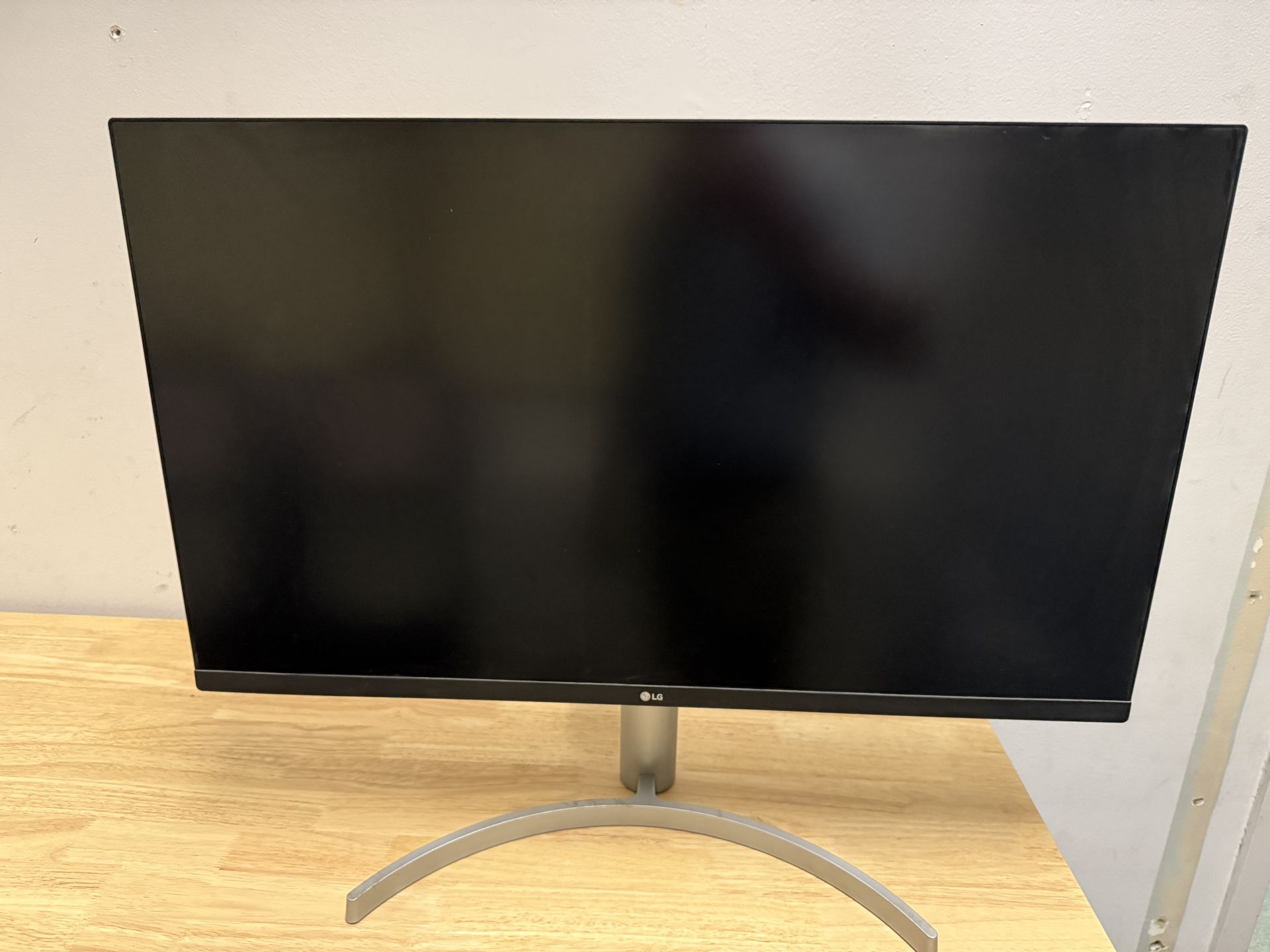 LG 32” Monitor