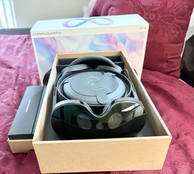 🔥Meta Virtual Reality Set! Mint Condition!!