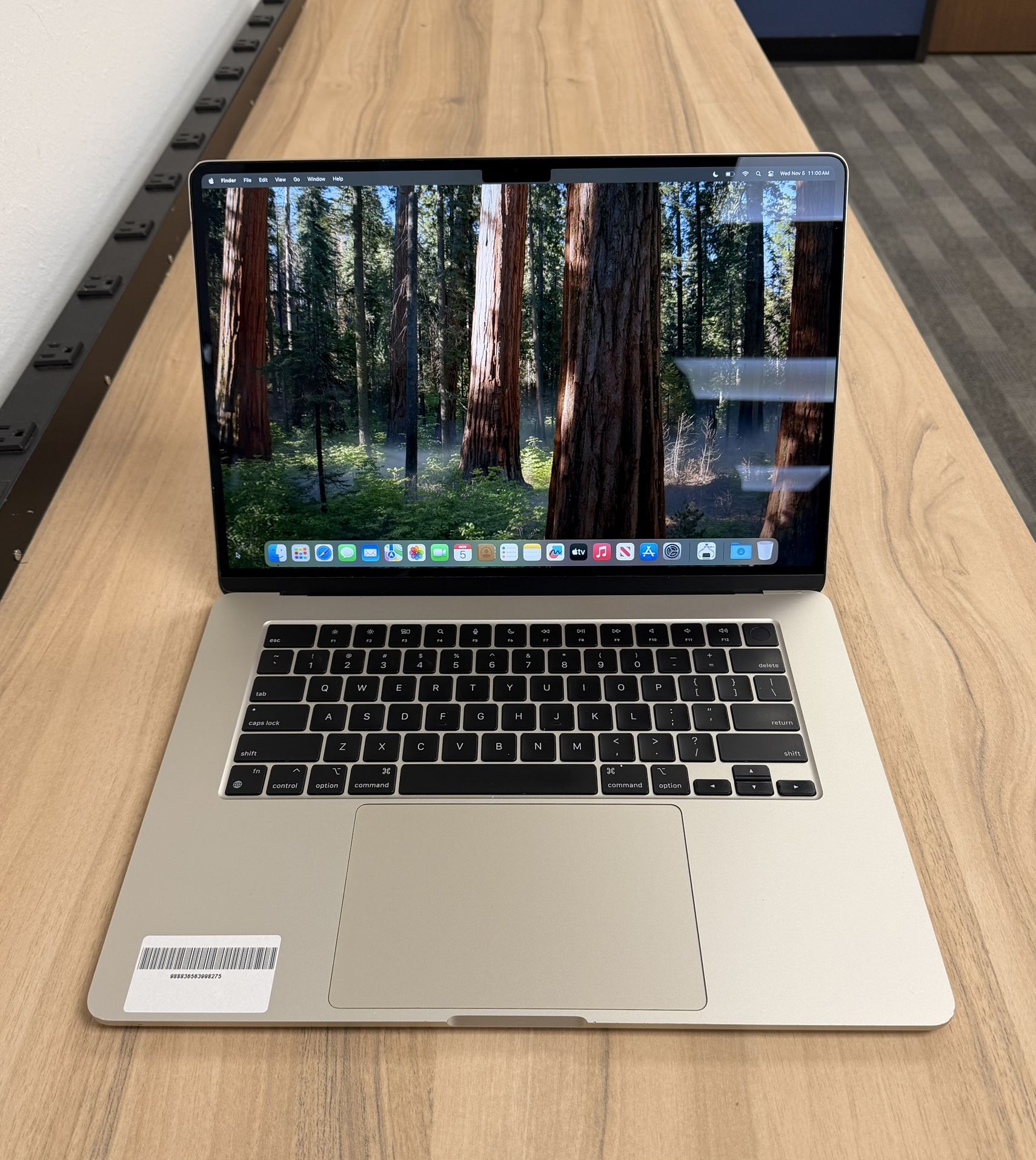 15" MacBook Air M3 8 Core*Apple Care Plus Warranty till 2027