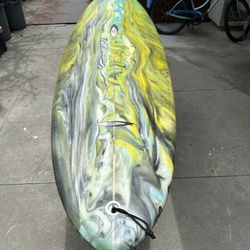 7’10” surfboard 
