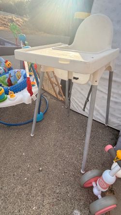 White baby high chair