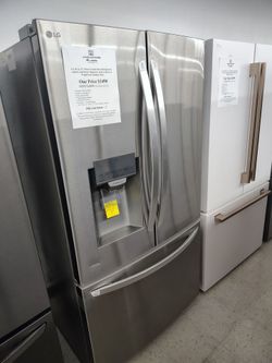 $749 (THIS WEEK ONLY: 50% OFF FRENCH 3 DOOR REFRIGERATORS) LG 28 Cu Ft 36W