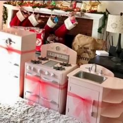 Pottery Barn Kids Kitchen 