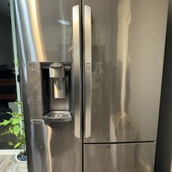 LG Refrigerator And Samsung Range, Both Same Color, Great Condition!
