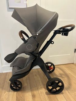Stokke Xplory V5 in Modern Grey
