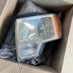 2010-14 Ford F-150 Headlights 