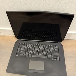 Alienware 15 Gaming Laptop, i7, GTX 980m, Ssd, Win 10