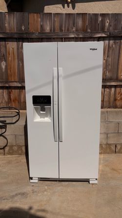 36” Whirlpool Side by Side Refrigerator and Freezer with automatic ice maker and water dispenser