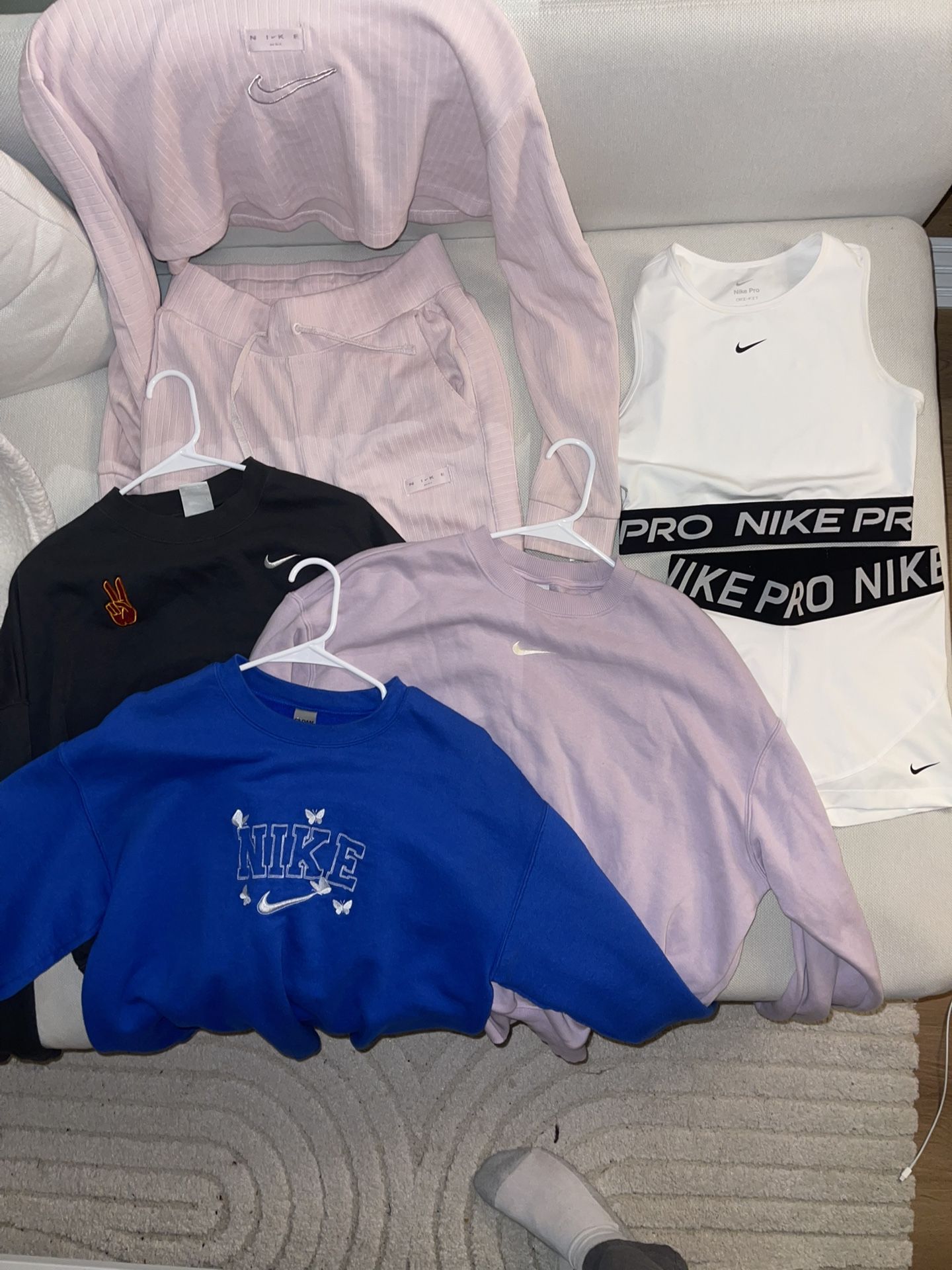 Bunch Of Women’s Nike Clothes