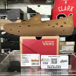 Men Vans Trek Slip-On ‘Light Gum’ (Size 12)