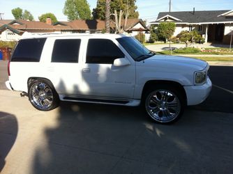 2000 Cadillac Escalade