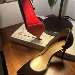 $350 Christian Louboutin Black Pumps with Red Bottoms - Size 39 1/2"