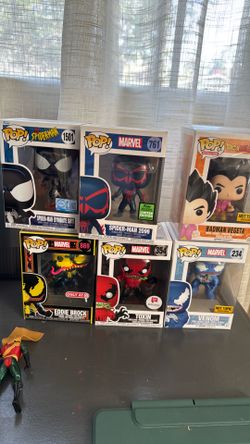 Funko Pops READ DESCRIPTION
