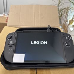 Lenovo Legion Go 2 8.8 144Hz Handheld Gaming PC AMD Z2 Extreme 32GB RAM 1TB SSD.