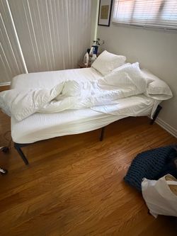 Metal Platform Full Bed Frame with Mattress