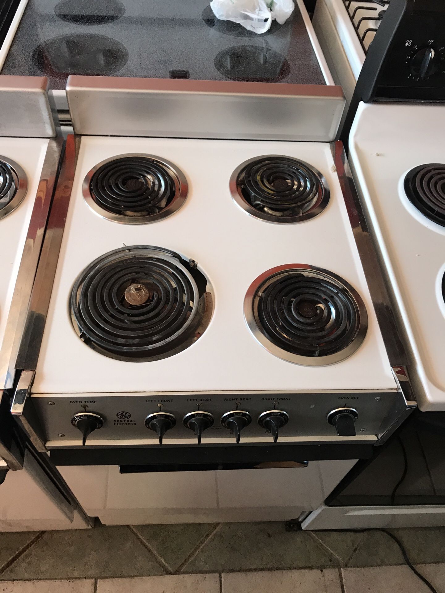 Ge apartment size electric stove