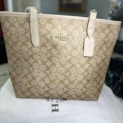Dos Hermosas carteras, estilos nuevos