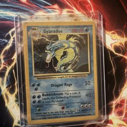 Base Set Gyarados Holo