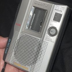 Sony TCM-200DV Handheld Cassette Clear Voice Recorder VOR Player (For Parts)