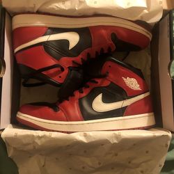 Air Jordan 1 Mid Size 13 Shoe Box Available