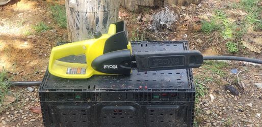 RYOBI 12" Cordless Chainsaw