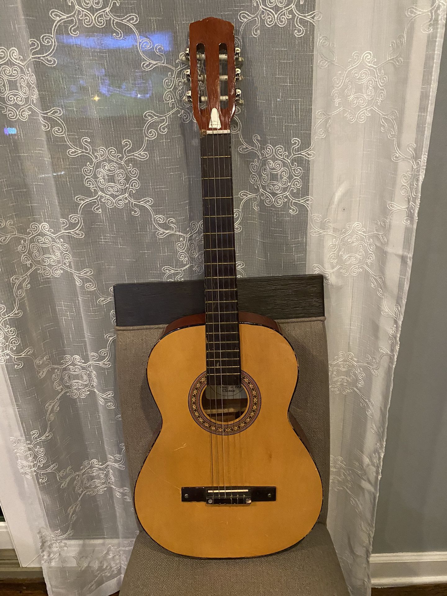 NORMA ACOUSTIC GUITAR CG-100