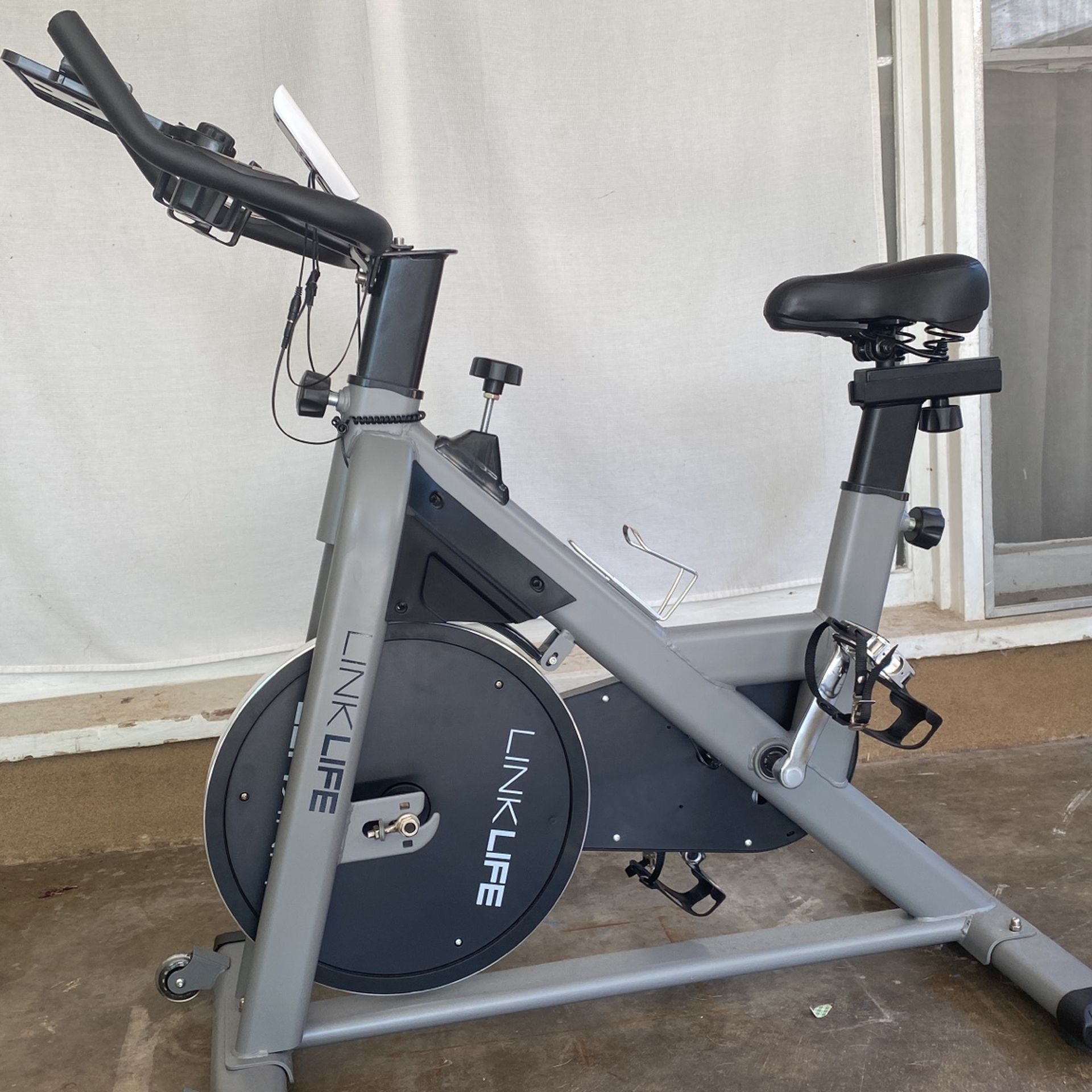 Stationary Workout Bike for Sale in Whittier CA OfferUp