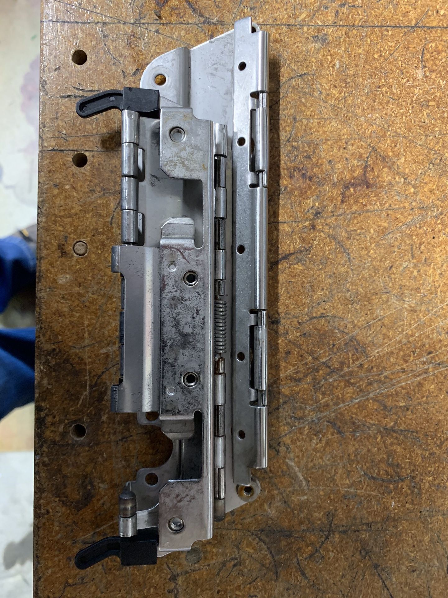 Harley-Davidson Saddle bag Hinge Left side