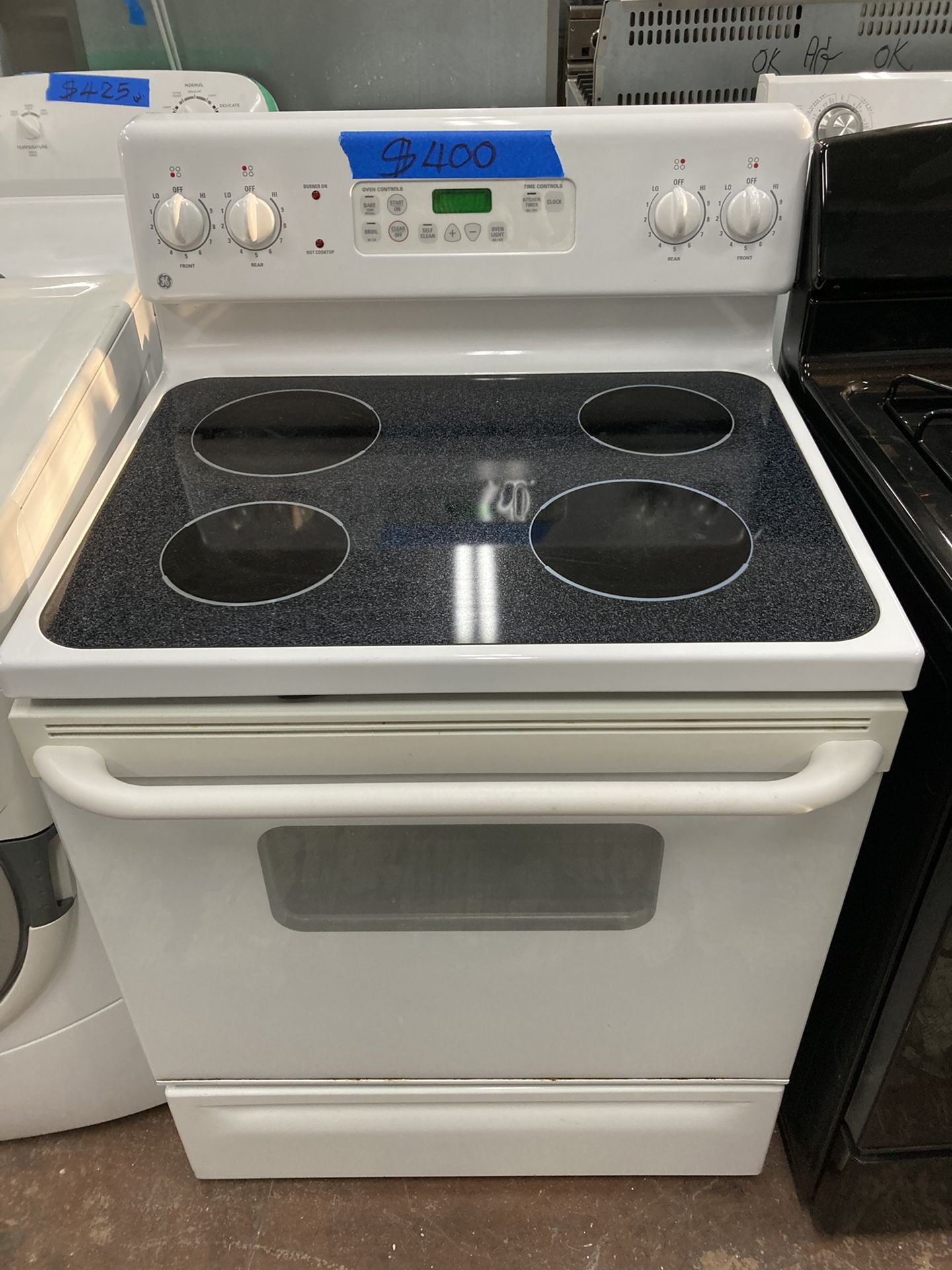 30” Ge Glass Top 4 Burner White Electric Stove Range