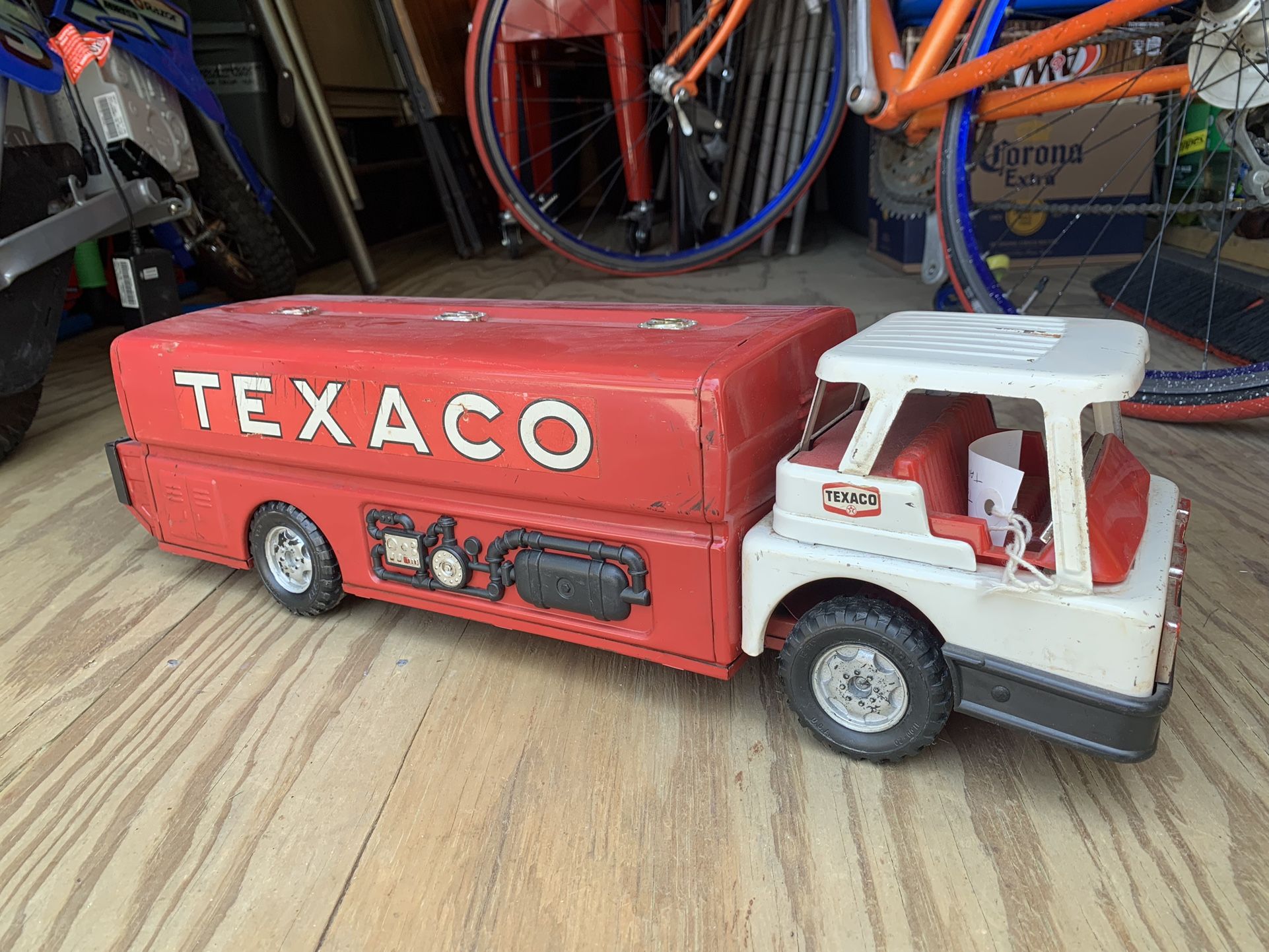 1960's Vintage Collector Texaco Jet Fuel Tanker Truck 24" $30