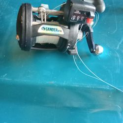 FISHING REEL WITH LINE COUNTER 