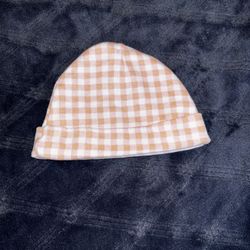 NEW Baby hat, fits up to 3 month olds