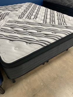 Brand New Queen Mattress Floor Models- Only 20 needed up front!
