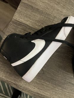 Nike Blazer Size 5Y Black