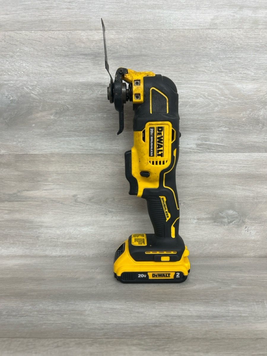 Dewalt ATOMIC 20V MAX Brushless Cordless Oscillating Multi-Tool DCS354 w/Battery (PO1019597)