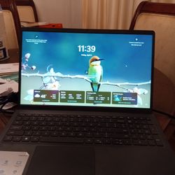 Like New Laptop Computer Dell
