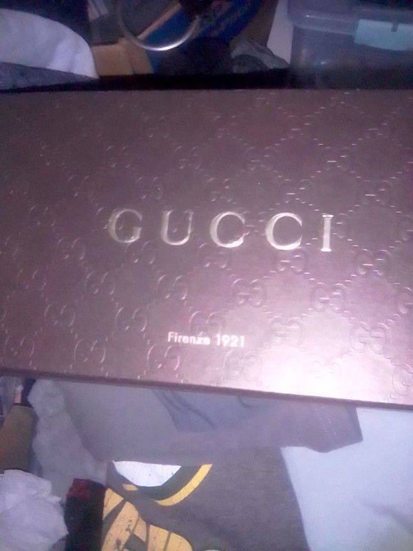 Gucci Peep Toe Flats